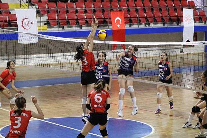 VOLEYBOL İKİNCİ LİGE TERFİ MAÇLARI BURDUR’DA BAŞLADI