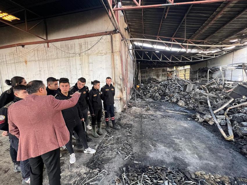 Burdur itfaiyesinden, öğrencilere saha eğitimi