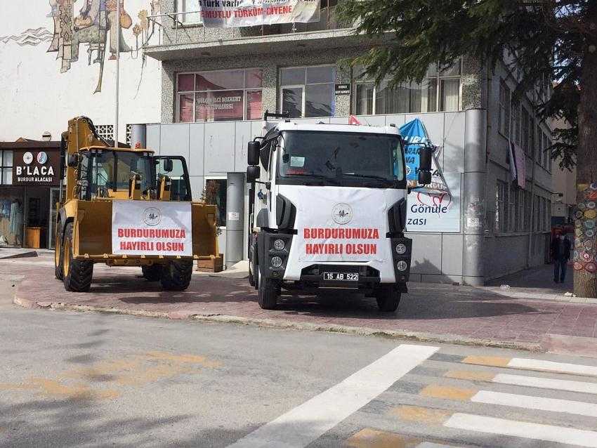 Burdur Belediyesi 2 İş Makinasını daha parkuruna kazandırdı