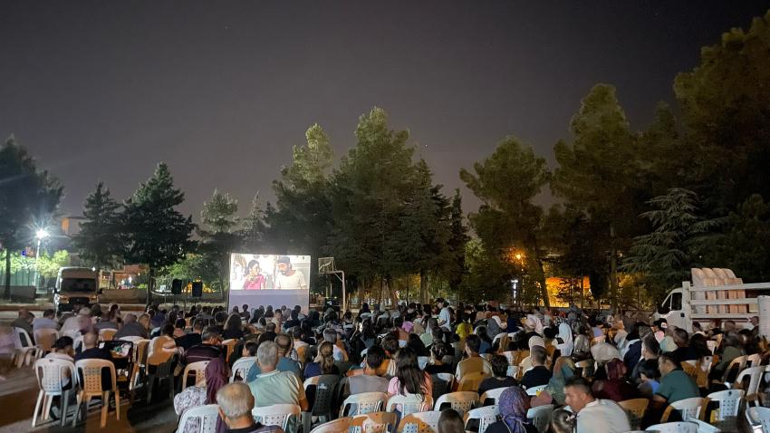 Burdurlular Açık Hava Sinemasına Akın Etti