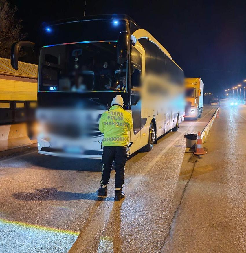 Burdur Trafiğinde Örnek Tablo! 415 Araç Durduruldu, Tek Bir Ceza Bile Kesilmedi!