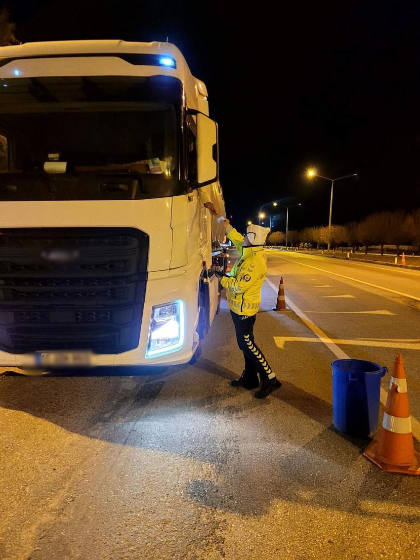 Burdur’da Yük Taşıyan Araçlara Sıkı Denetim