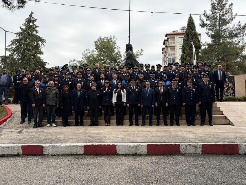 Burdur’da Polis Haftası’nda Şehitlik Ziyareti