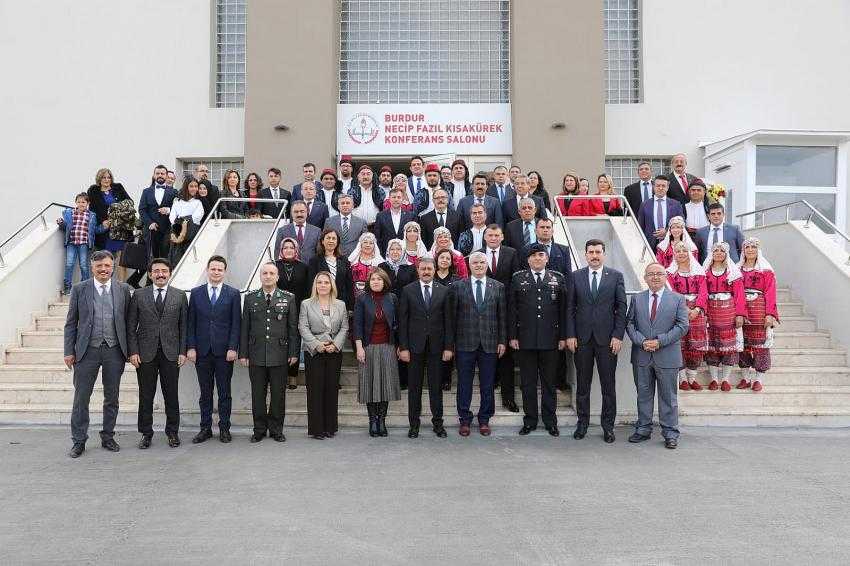 24 Kasım Öğretmenler Günü Düzenlenen törenlerle Kutlandı.