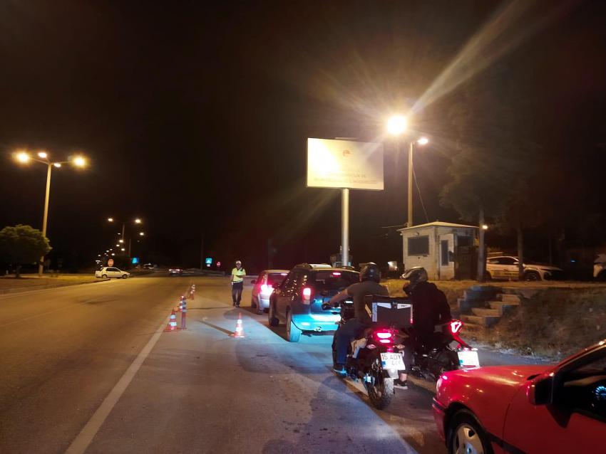 EMNİYET TRAFİK EKİPLERİNDEN TRAFİK DENETİMİ FAALİYETLERİ