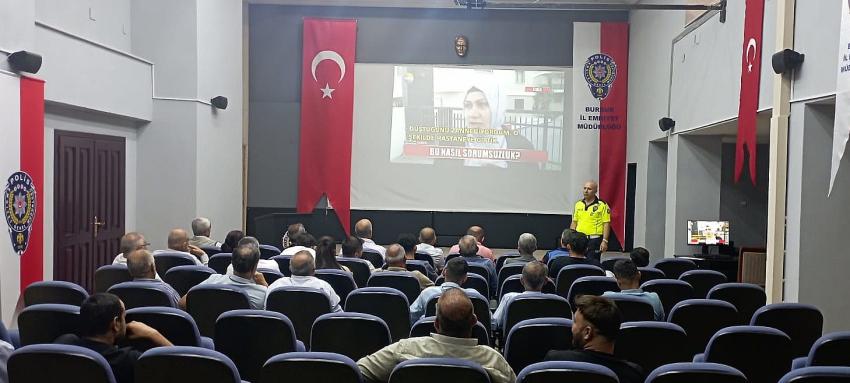 EMNİYET EKİPLERİNDEN TRAFİK EĞİTİMİ