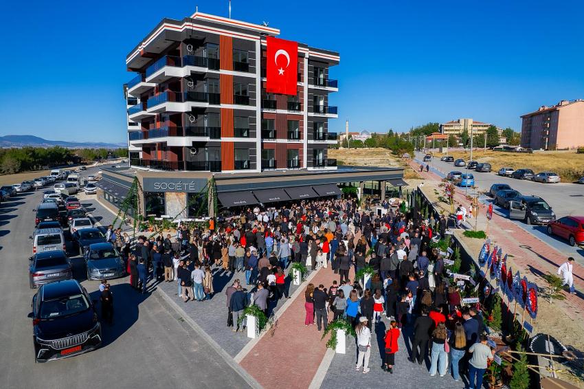 Societe Brasserie Görkemli Bir Törenle Açıldı