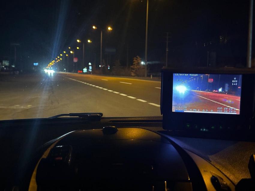 EMNİYET EKİPLERİNDEN TRAFİK DENETİMİ FAALİYETLERİ