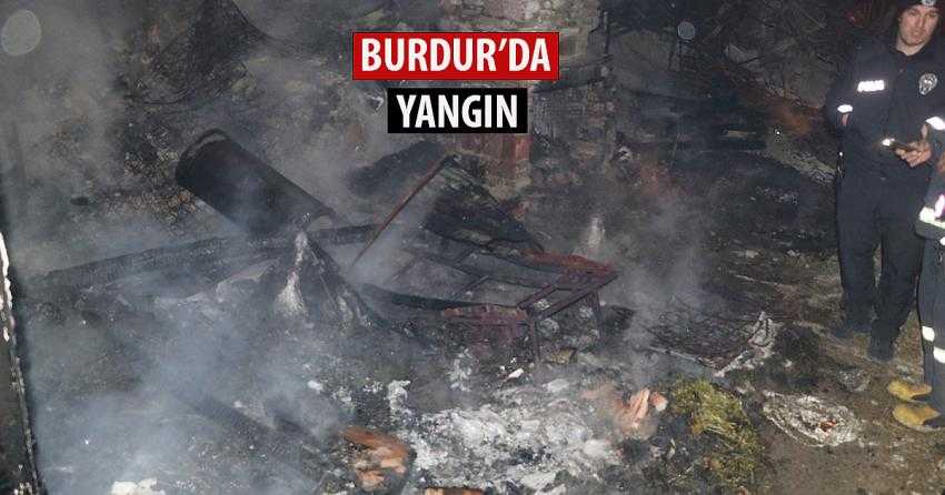 YANAN TAVUKLARI İÇİN GÖZYAŞI DÖKTÜ