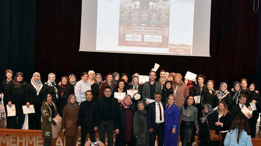 Burdur’da Çınarlar Sahneye Çıktı! Hem Öğrendiler Hem Yarıştılar!